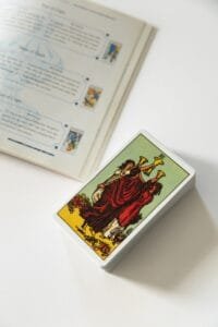 Ways to learn Tarot - self study